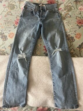 Size 27/28 Levi’s jeans